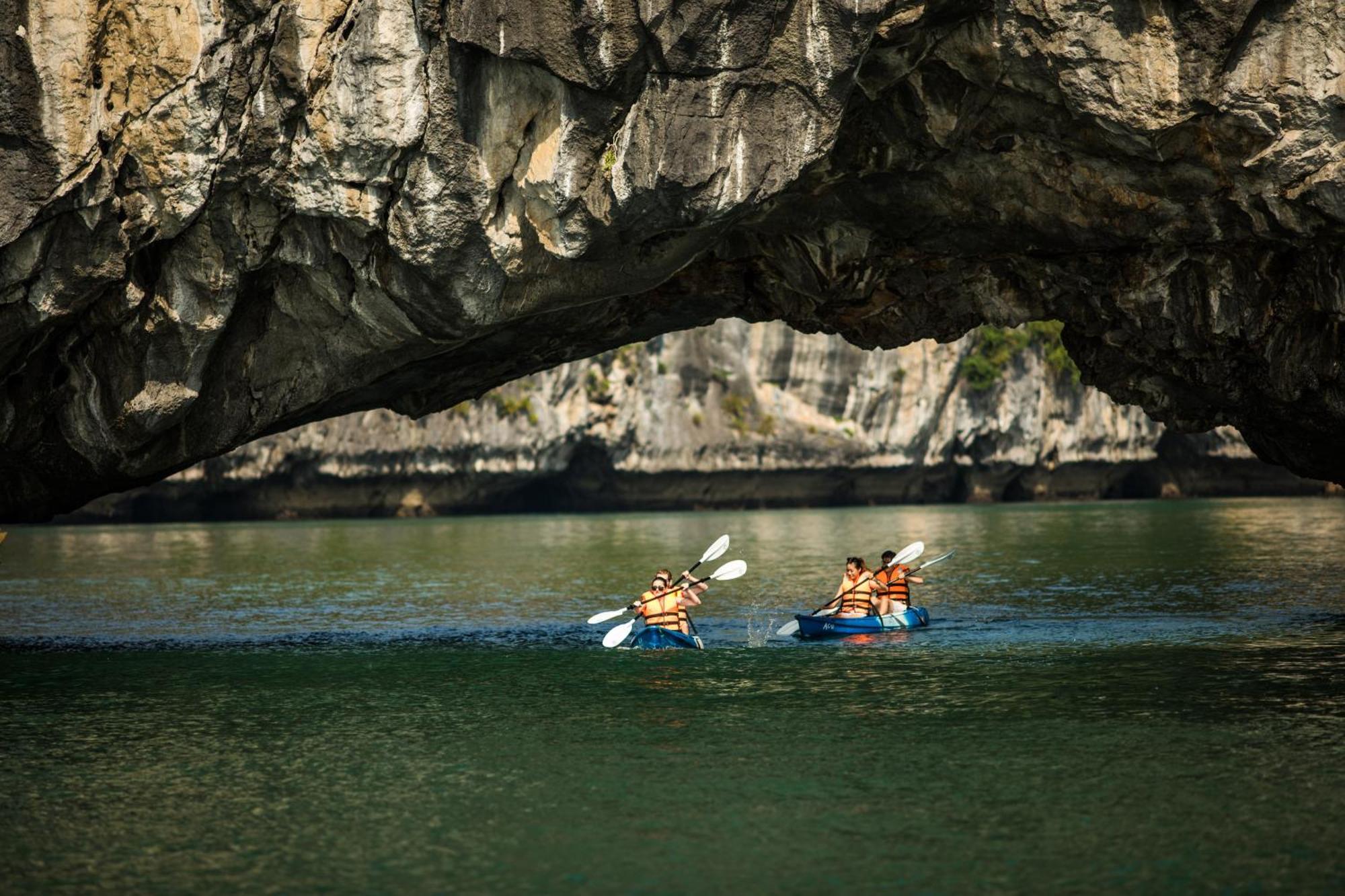Отель Bhaya Halong Cruises Халонг Экстерьер фото